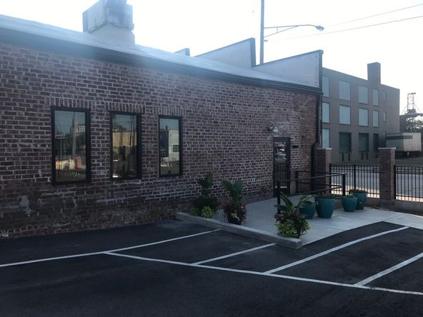 The Block: 1009 SW WASHINGTON STREET, Peoria, IL 61602